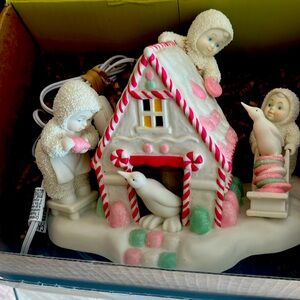 Lovely Xmas Gingerbread House with lights